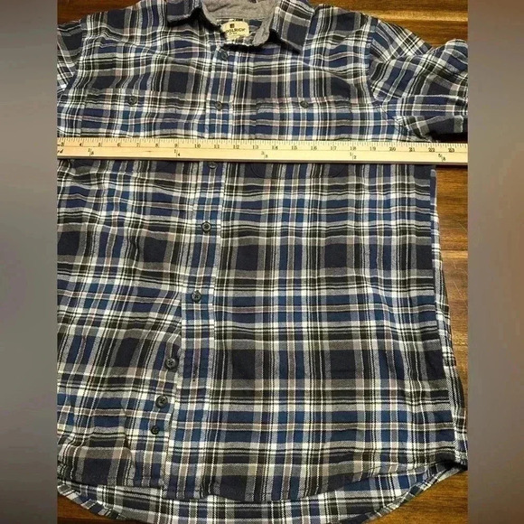 Vintage Woolrich Plaid Flannel Shirt in classic blue, white, black, and gray. - Picture 8 of 8